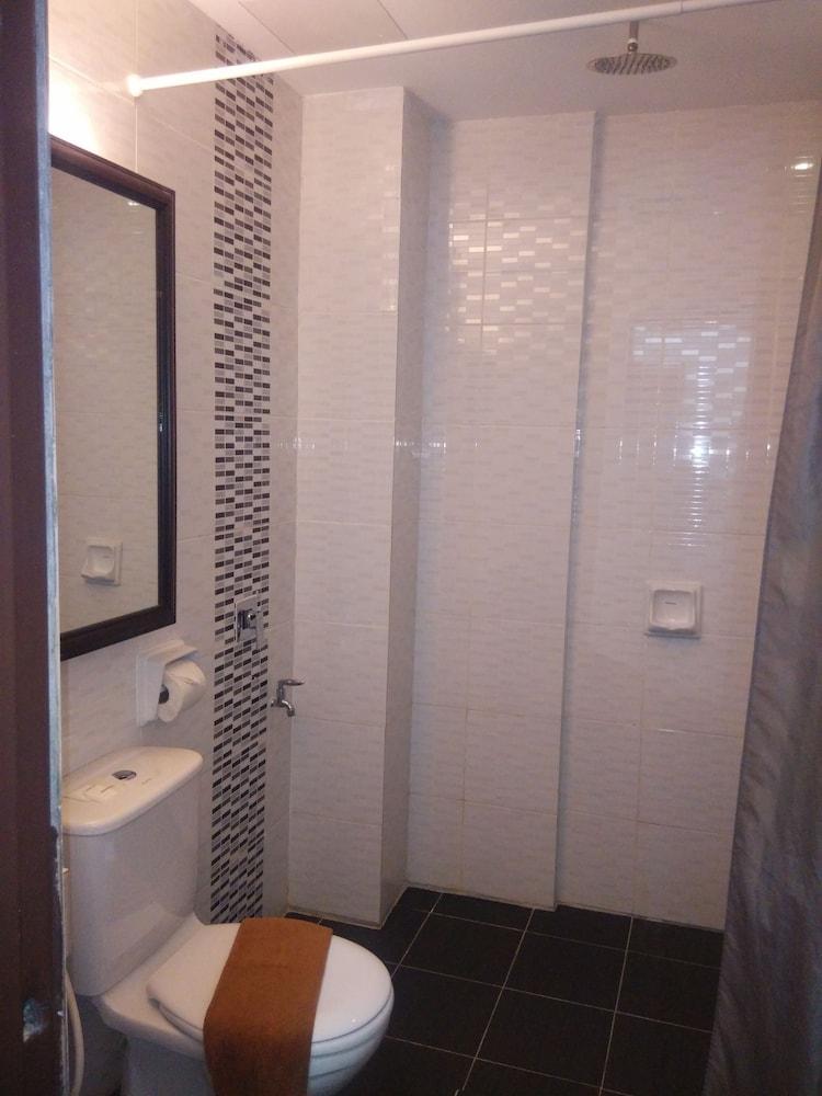 Mny Hotel & Resort Kampung Teluk Nipah Bagian luar foto