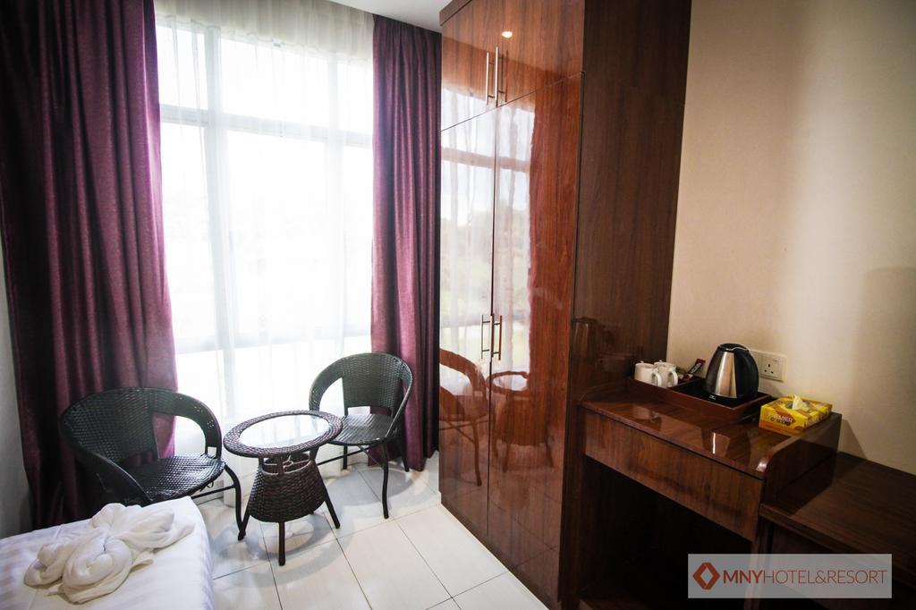 Mny Hotel & Resort Kampung Teluk Nipah Bagian luar foto