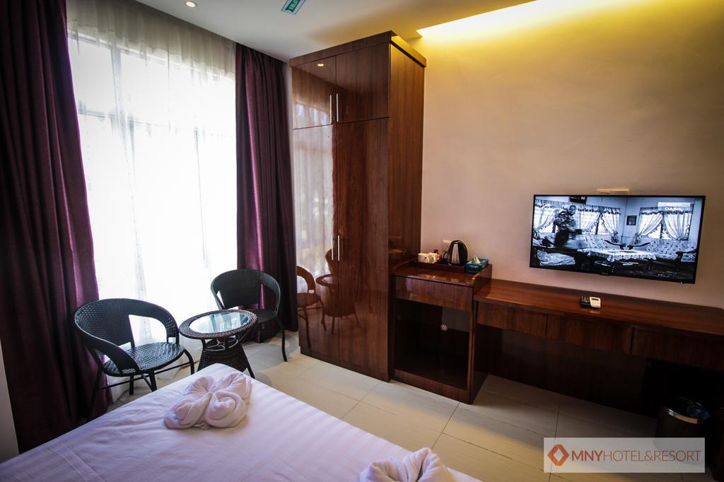 Mny Hotel & Resort Kampung Teluk Nipah Bagian luar foto