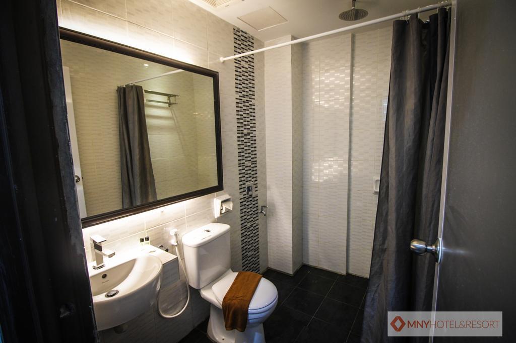 Mny Hotel & Resort Kampung Teluk Nipah Bagian luar foto