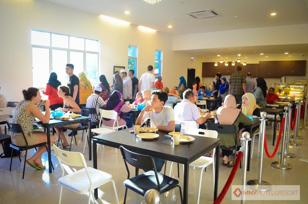 Mny Hotel & Resort Kampung Teluk Nipah Bagian luar foto