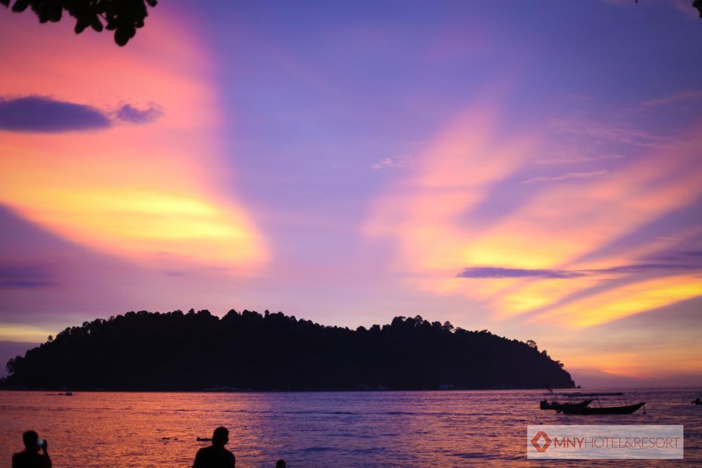 Mny Hotel & Resort Kampung Teluk Nipah Bagian luar foto