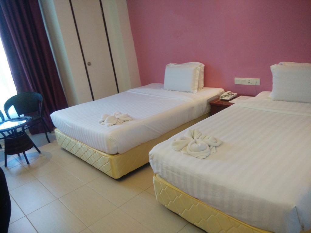 Mny Hotel & Resort Kampung Teluk Nipah Bagian luar foto